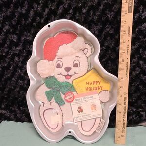 1998 Wilton Bear-y Christmas Cake Pan- (2 for$10)